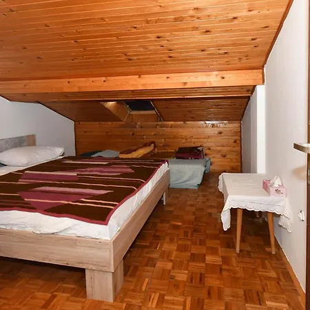 Апартаменты Family Friendly Seaside Duboka, Neretva Delta - Usce Neretve - 8813 Клек