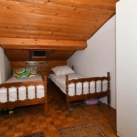 Апартаменты Family Friendly Seaside Duboka, Neretva Delta - Usce Neretve - 8813 *